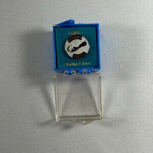 RARE VINTAGE STERLING SILVER ENAMEL BERMUDA SANDS TIE TACK IN ORIGINAL BOX